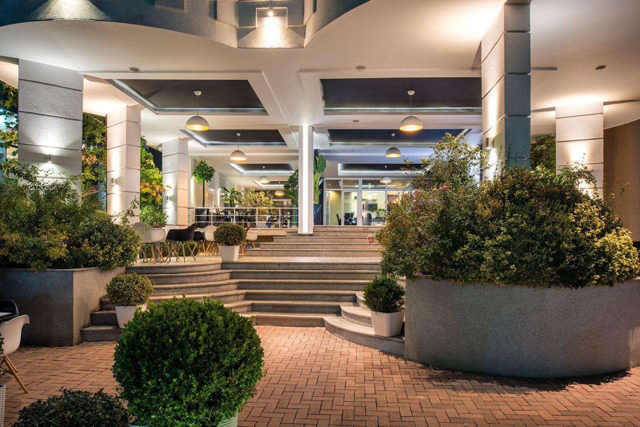 Hotel XXL Ferizaj Exterior foto