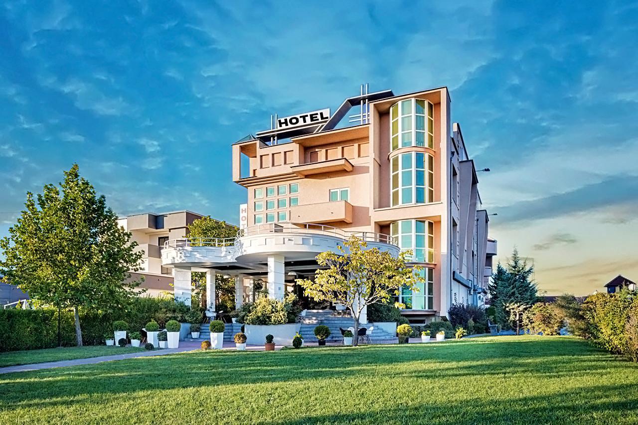 Hotel XXL Ferizaj Exterior foto